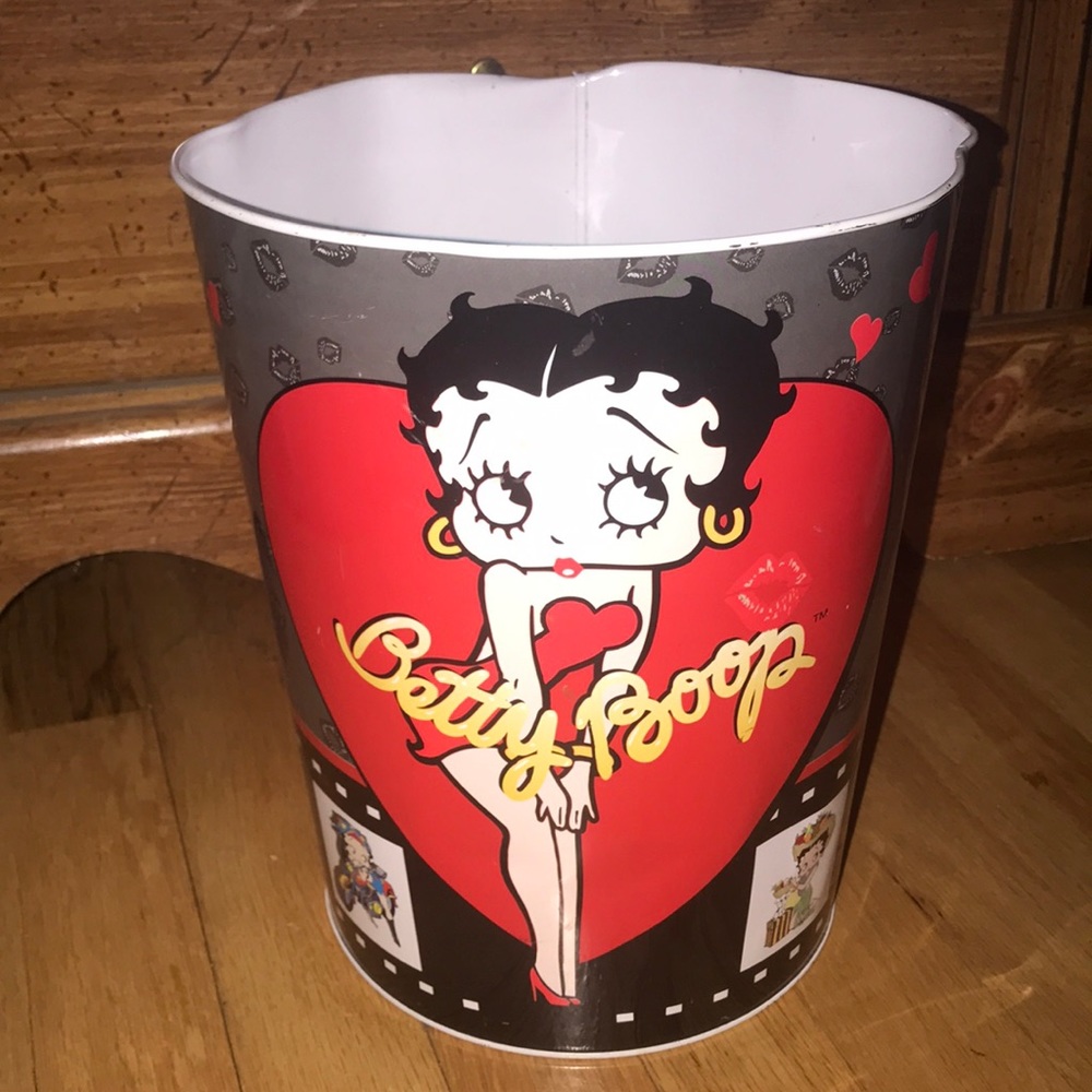 Vintage Betty Boop Garbage Bin